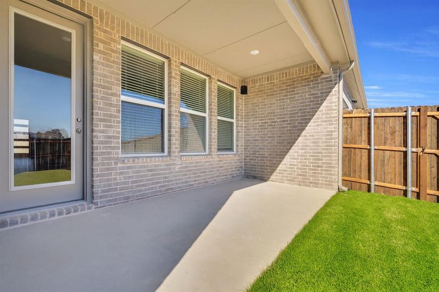 Exterior details and patio area of a home in Ten Mile Creek Estates, DeSoto (Image 3). Exterior details and patio area of a home in Ten Mile Creek Estates, DeSoto (Image 3).