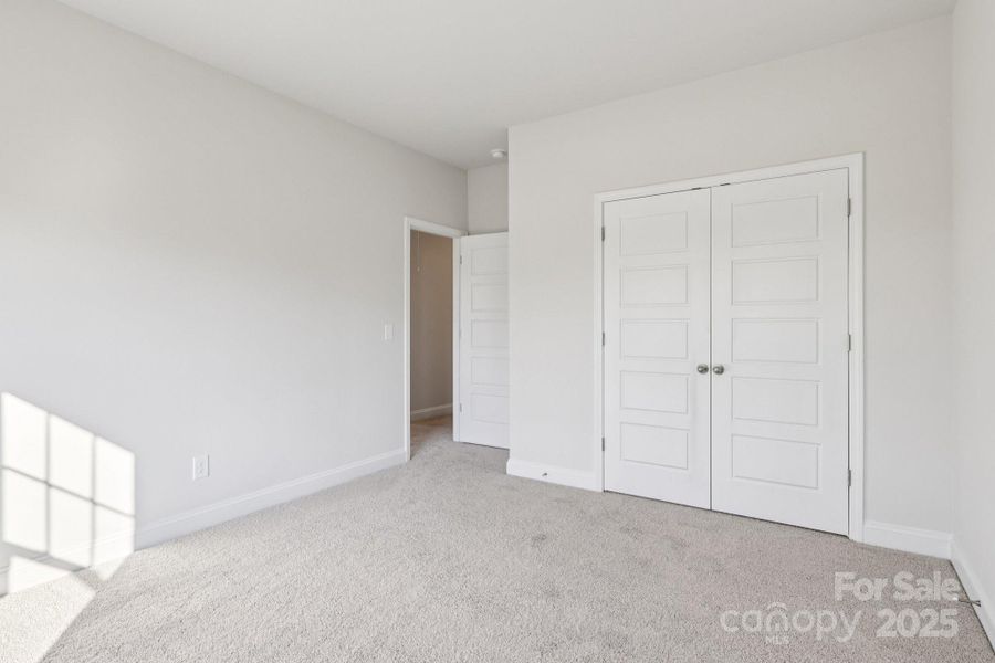 Spacious, unfurnished interior of a new home in Edgewood Preserve, Huntersville (Image 32).