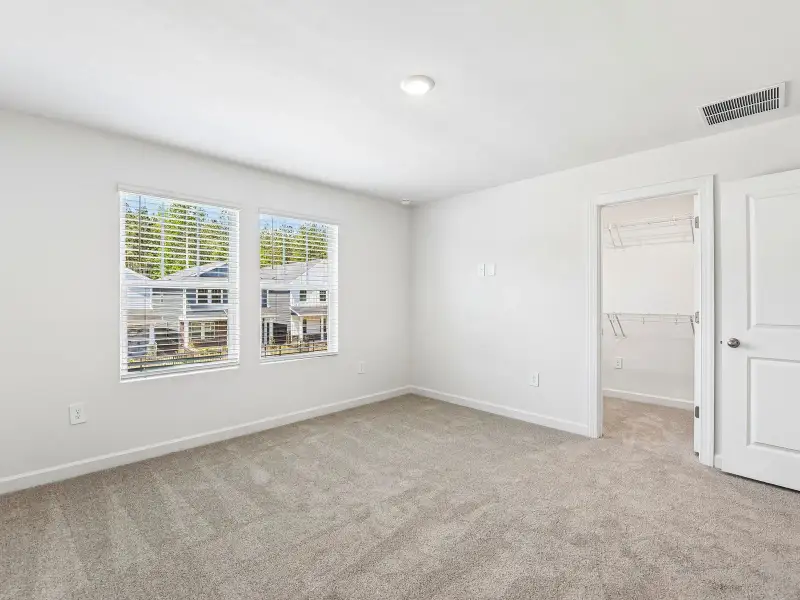 Spacious, unfurnished interior of a new home in Avalon, Gastonia (Image 8). Spacious, unfurnished interior of a new home in Avalon, Gastonia (Image 8).