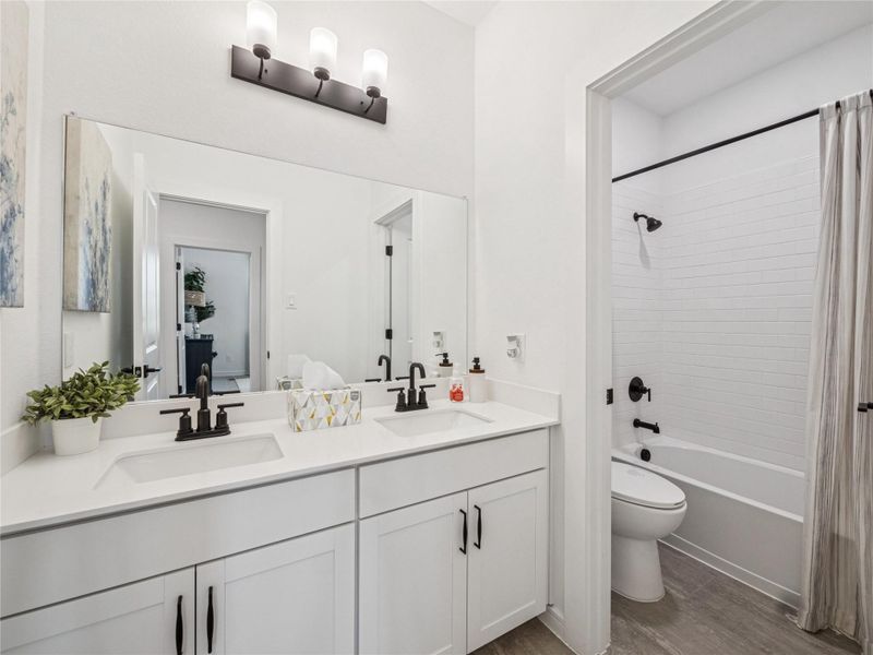 Hall bath (*Photo not of actual home and used for illustration purposes only.)