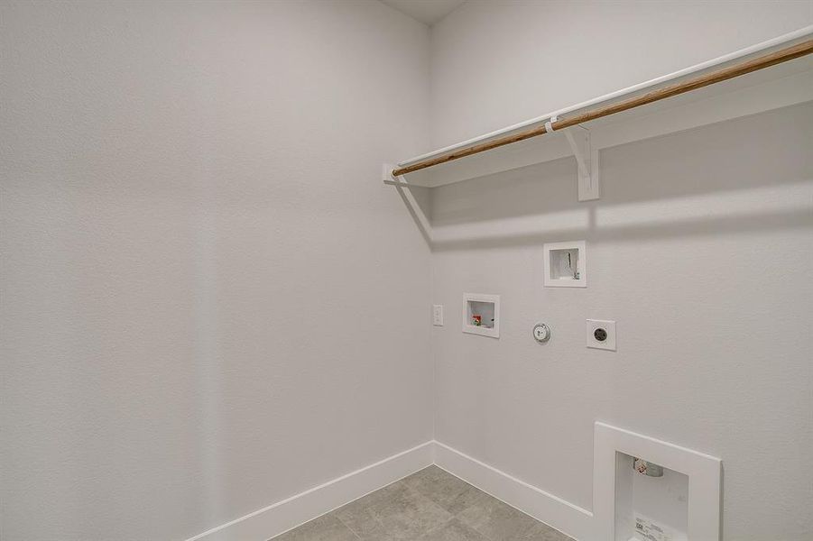 Spacious, unfurnished interior of a new home in Talon Hills, Fort Worth (Image 34).