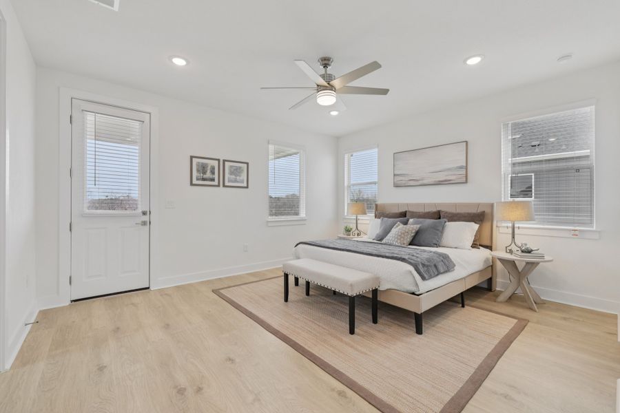 Furnished interior view inside a new home in Foxfield, Austin (Image 10).