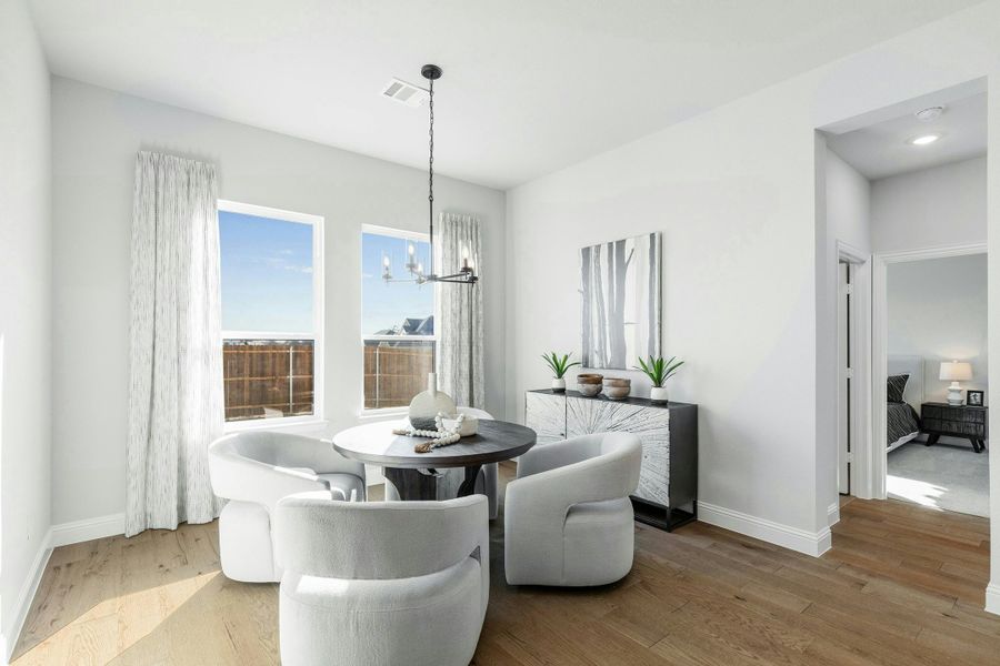 Furnished interior view inside a new home in Kentsdale Farms, DeSoto (Image 11).