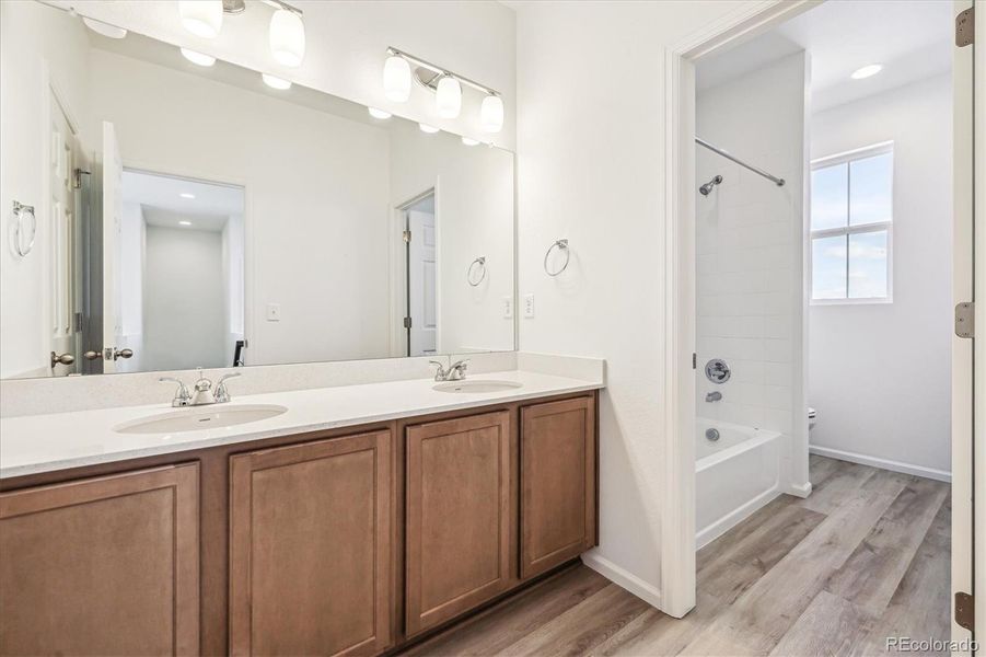 Furnished interior view inside a new home in Skyview at High Point, Aurora (Image 20). Furnished interior view inside a new home in Skyview at High Point, Aurora (Image 20).