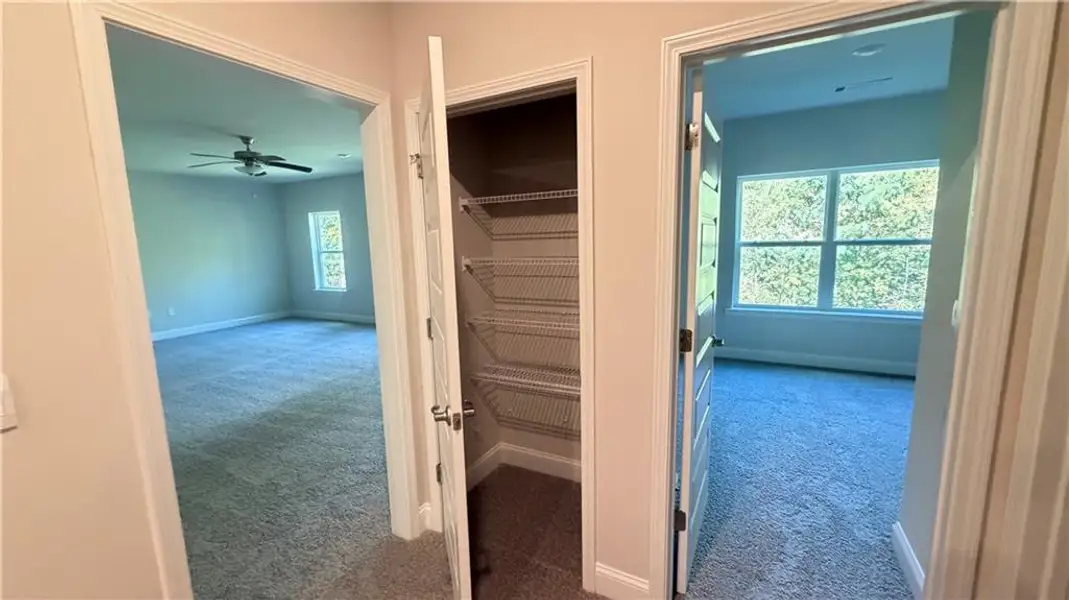 Spacious, unfurnished interior of a new home in Habersham Meadows, Demorest (Image 19).
