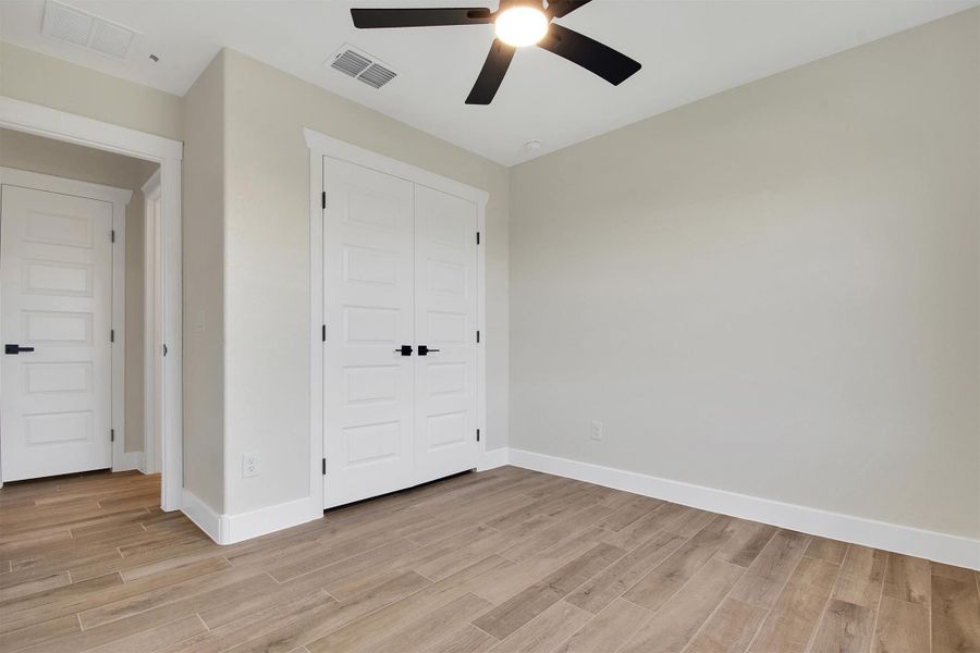 Spacious, unfurnished interior of a new home in , Bastrop (Image 22).