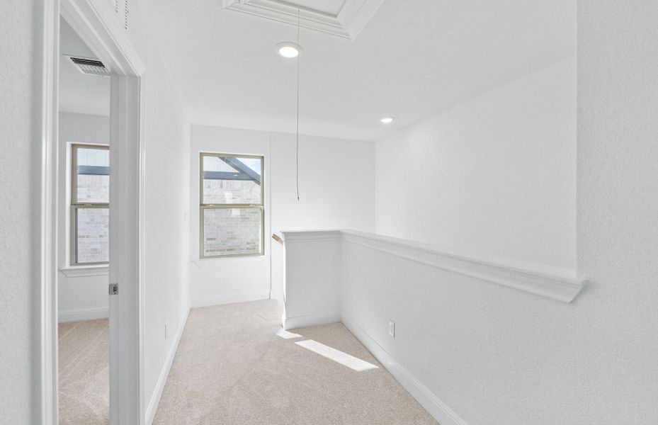 Spacious, unfurnished interior of a new home in Saddleback at Santa Rita Ranch, Liberty Hill (Image 52).