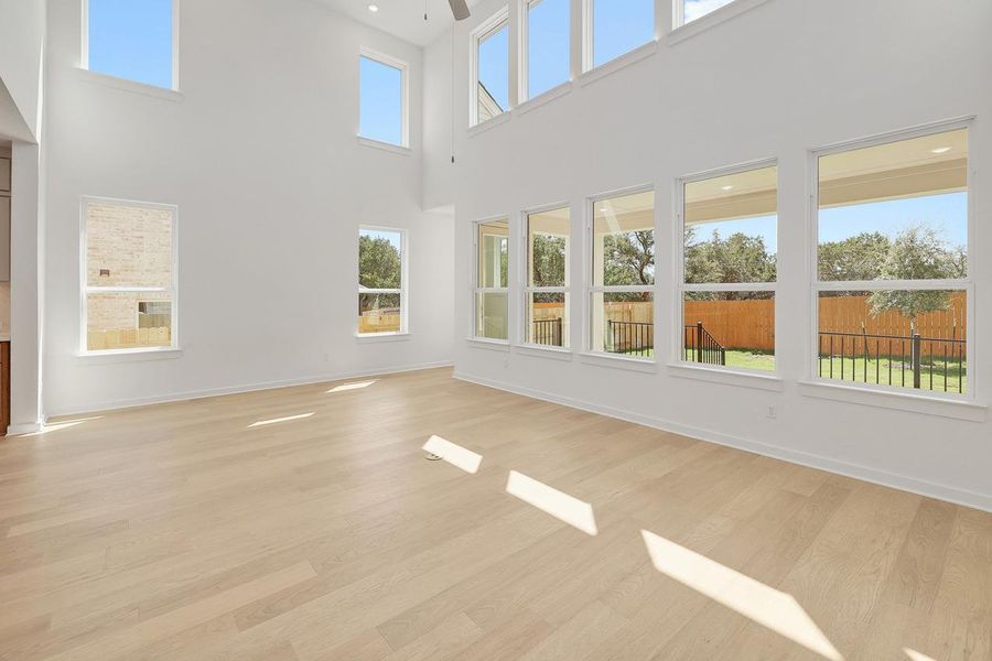 Spacious, unfurnished interior of a new home in Lariat, Liberty Hill (Image 9).