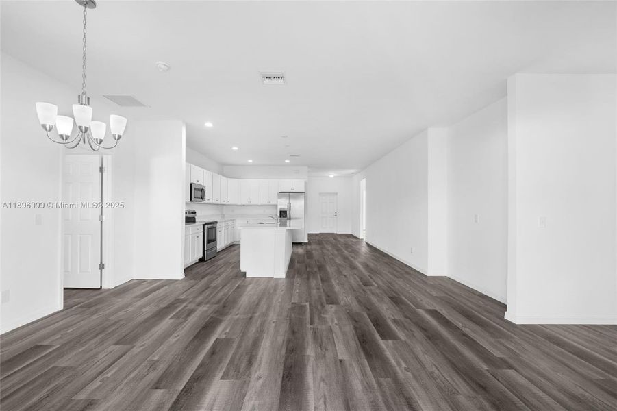 Spacious, unfurnished interior of a new home in , Cape Coral (Image 19). Spacious, unfurnished interior of a new home in , Cape Coral (Image 19).