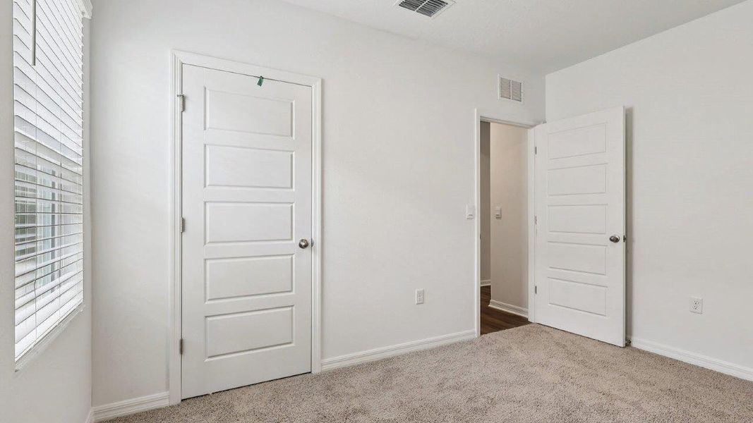 Spacious, unfurnished interior of a new home in Crosswinds, Haines City (Image 30). Spacious, unfurnished interior of a new home in Crosswinds, Haines City (Image 30).
