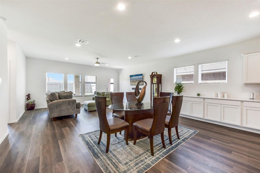 Furnished interior view inside a new home in Sunterra, Katy (Image 15). Furnished interior view inside a new home in Sunterra, Katy (Image 15).