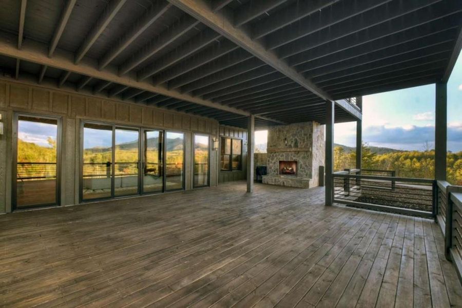 Exterior details and patio area of a home in , Mineral Bluff (Image 32).