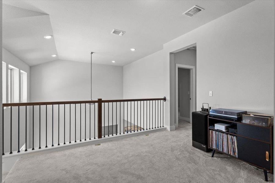 Spacious, unfurnished interior of a new home in Easton Park, Austin (Image 19). Spacious, unfurnished interior of a new home in Easton Park, Austin (Image 19).
