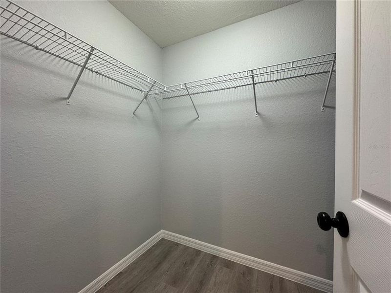 Spacious, unfurnished interior of a new home in , Ocala (Image 12).