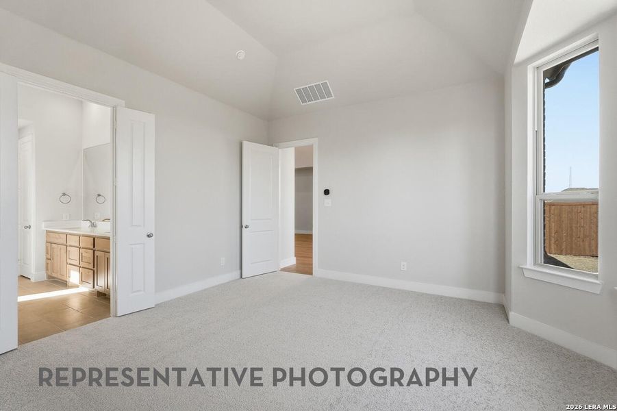 Spacious, unfurnished interior of a new home in The Ranches at Creekside, Boerne (Image 18).