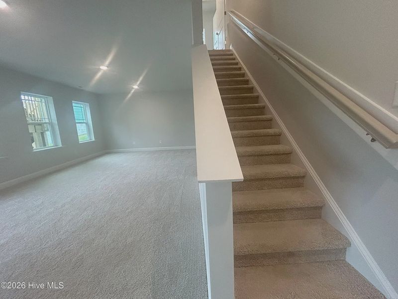 Spacious, unfurnished interior of a new home in Harvest Creek, Nashville (Image 19).