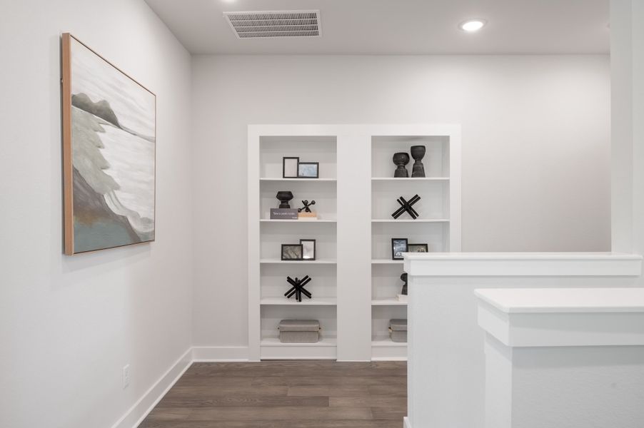 Representative furnished interior of a home built from the Windsor by Tri Pointe Homes in Trillium, Richmond (Image 71). Representative furnished interior of a home built from the Windsor by Tri Pointe Homes in Trillium, Richmond (Image 71).