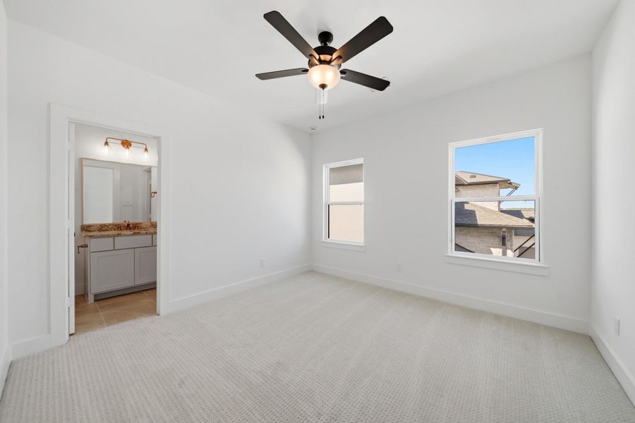 Spacious, unfurnished interior of a new home in Legacy, League City (Image 37).