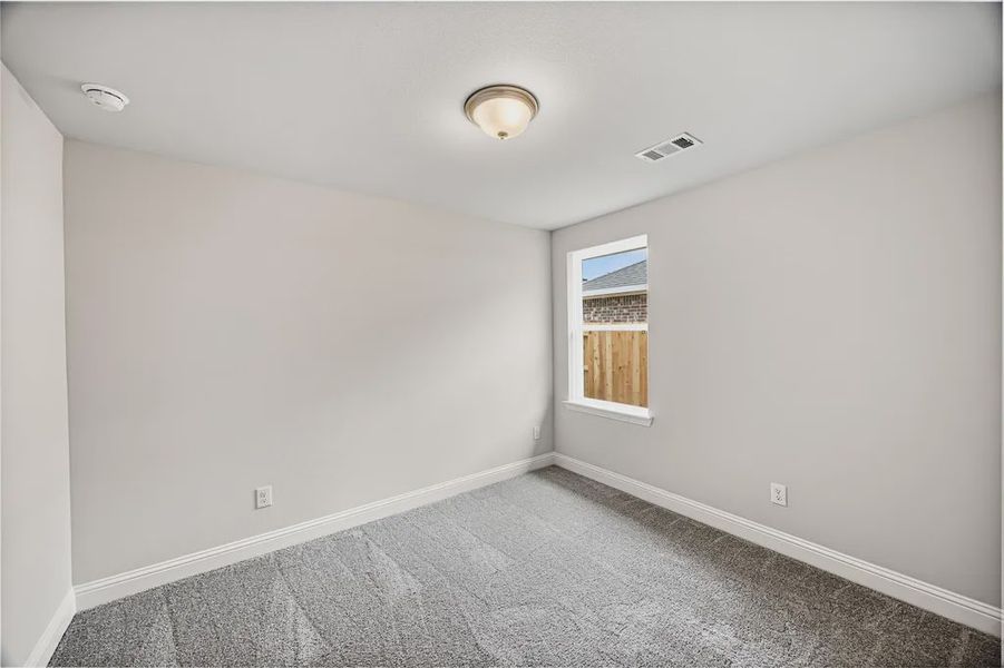 Spacious, unfurnished interior of a new home in Stonebrooke, Conroe (Image 14).