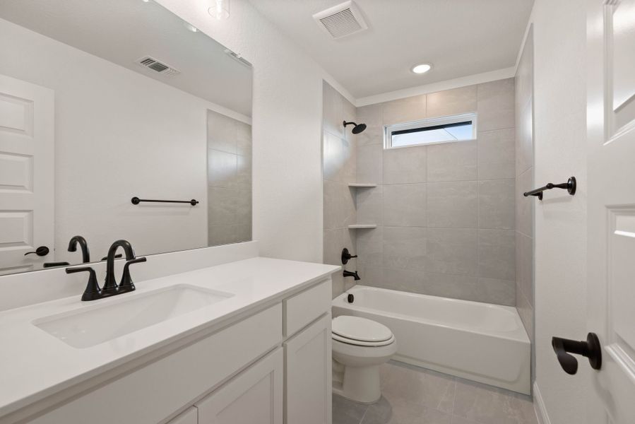 Representative furnished interior of a home built from the Ashley by Our Country Homes in Parks of Aledo, Aledo (Image 18).