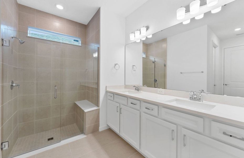 Furnished interior view inside a new home in Del Webb River Reserve, Spring Hill (Image 10).