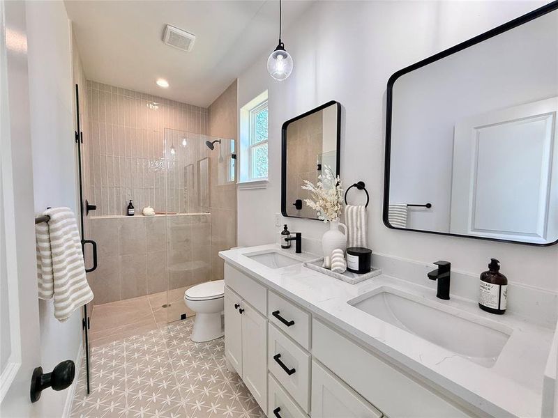 Furnished interior view inside a new home in , Granbury (Image 9). Furnished interior view inside a new home in , Granbury (Image 9).