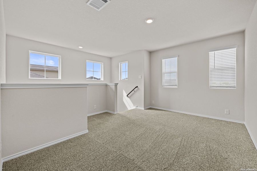 Spacious, unfurnished interior of a new home in Redbird Ranch, San Antonio (Image 16).