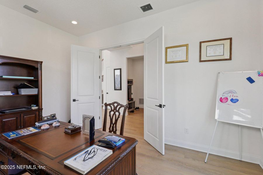 Furnished interior view inside a new home in Tamaya, Jacksonville (Image 14). Furnished interior view inside a new home in Tamaya, Jacksonville (Image 14).