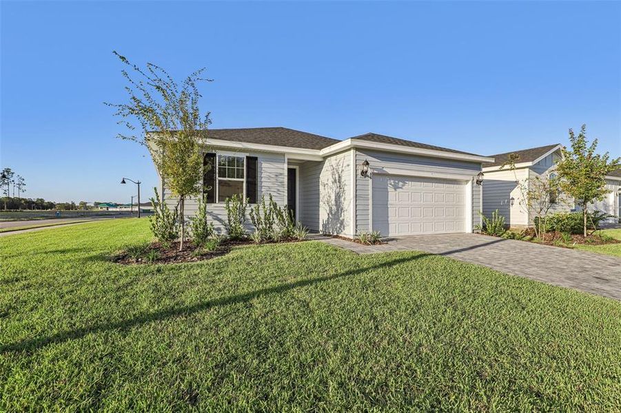Exterior details and patio area of a home in Colbert Landings, Palm Coast (Image 17).