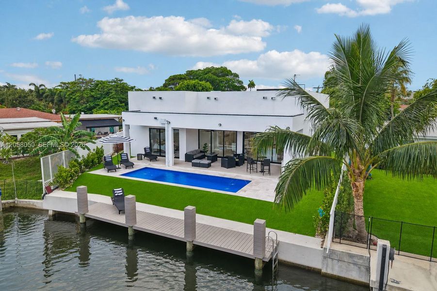 Exterior details and patio area of a home in , Deerfield Beach (Image 32). Exterior details and patio area of a home in , Deerfield Beach (Image 32).