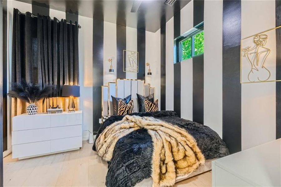 Image 18 of a home in .