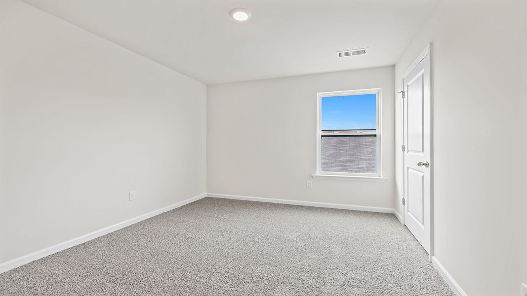 Spacious, unfurnished interior of a new home in Cascade Point, Seneca (Image 29).