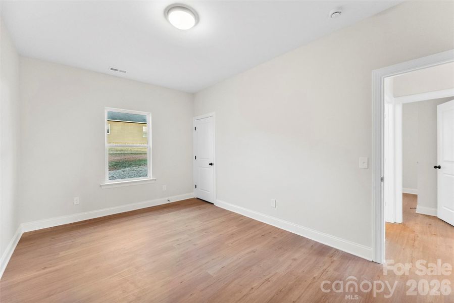 Spacious, unfurnished interior of a new home in , Hickory (Image 27).