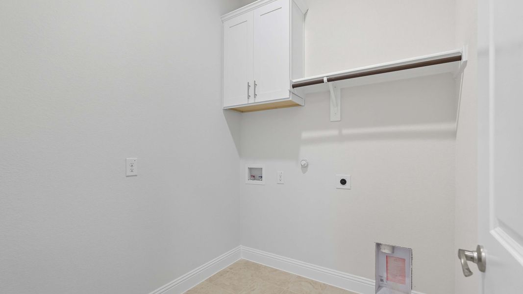 Representative unfurnished interior of a home built from the Cimarron by D.R. Horton in Peachtree Meadows, Rockwall (Image 29). Representative unfurnished interior of a home built from the Cimarron by D.R. Horton in Peachtree Meadows, Rockwall (Image 29).