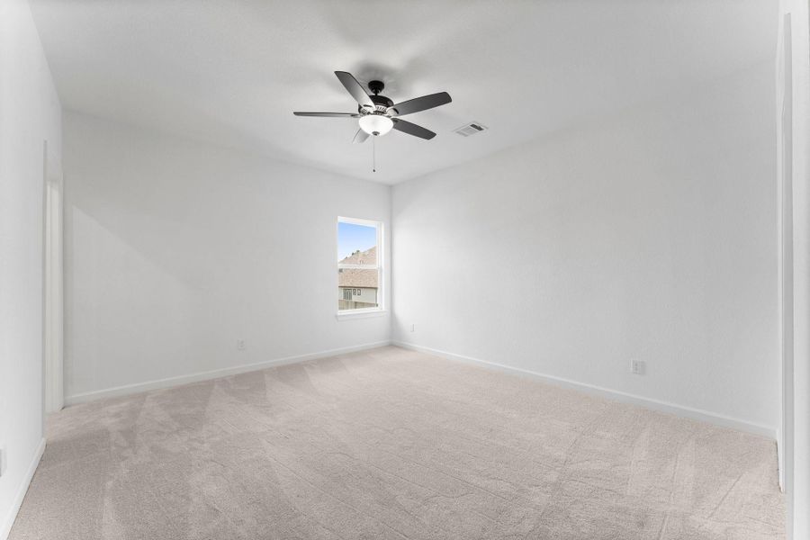 Spacious, unfurnished interior of a new home in , Spring (Image 39).