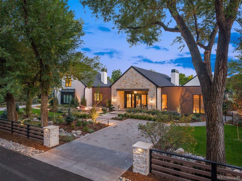 Image 43 of a home in .