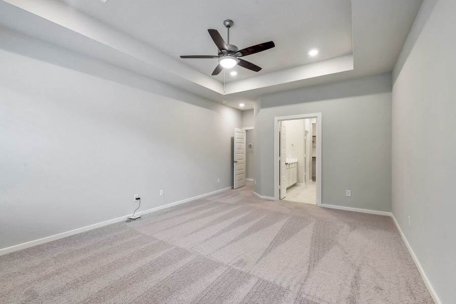 Spacious, unfurnished interior of a new home in Summer Place  35', Montgomery (Image 43).