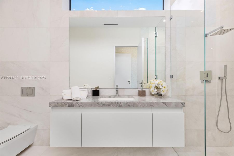 Furnished interior view inside a new home in , Fort Lauderdale (Image 44).