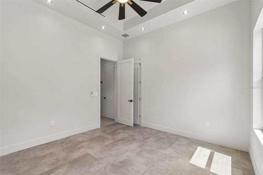 Spacious, unfurnished interior of a new home in , Orlando (Image 59). Spacious, unfurnished interior of a new home in , Orlando (Image 59).