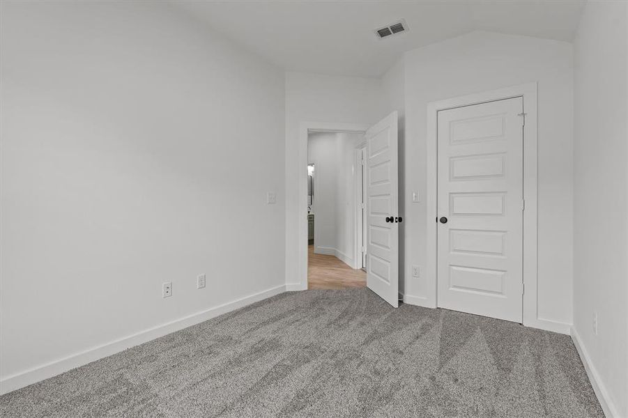 Spacious, unfurnished interior of a new home in , Lindale (Image 14).