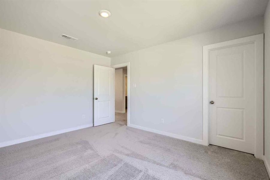 Spacious, unfurnished interior of a new home in Prestige Collection at Overland Grove, Forney (Image 24). Spacious, unfurnished interior of a new home in Prestige Collection at Overland Grove, Forney (Image 24).