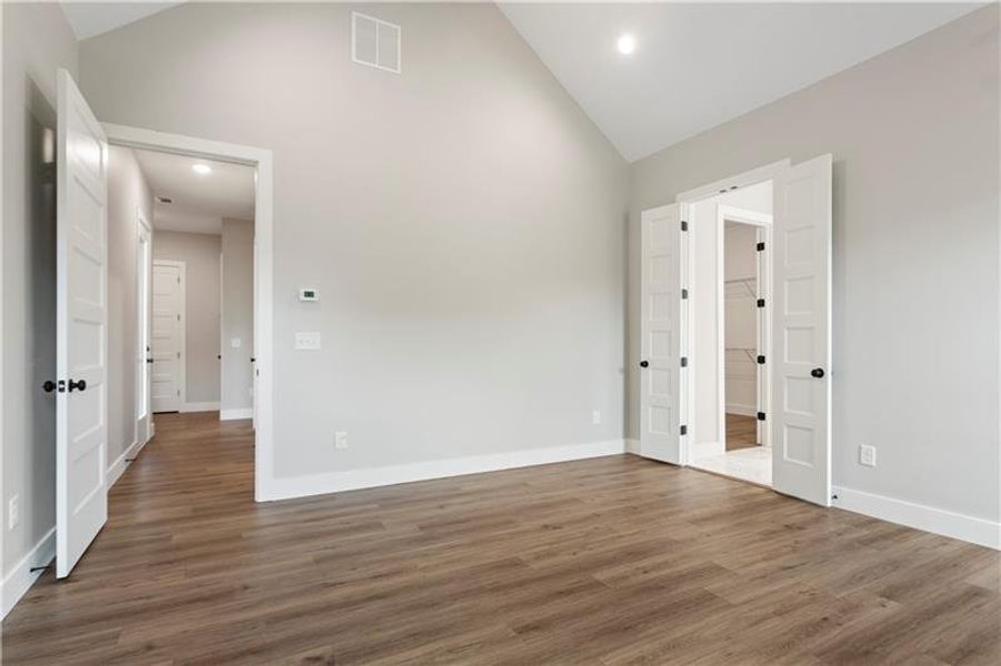 Spacious, unfurnished interior of a new home in , Carrollton (Image 20).