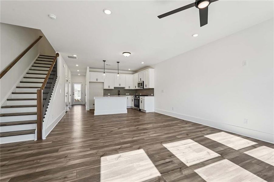 Spacious, unfurnished interior of a new home in Park Vue, Atlanta (Image 45).