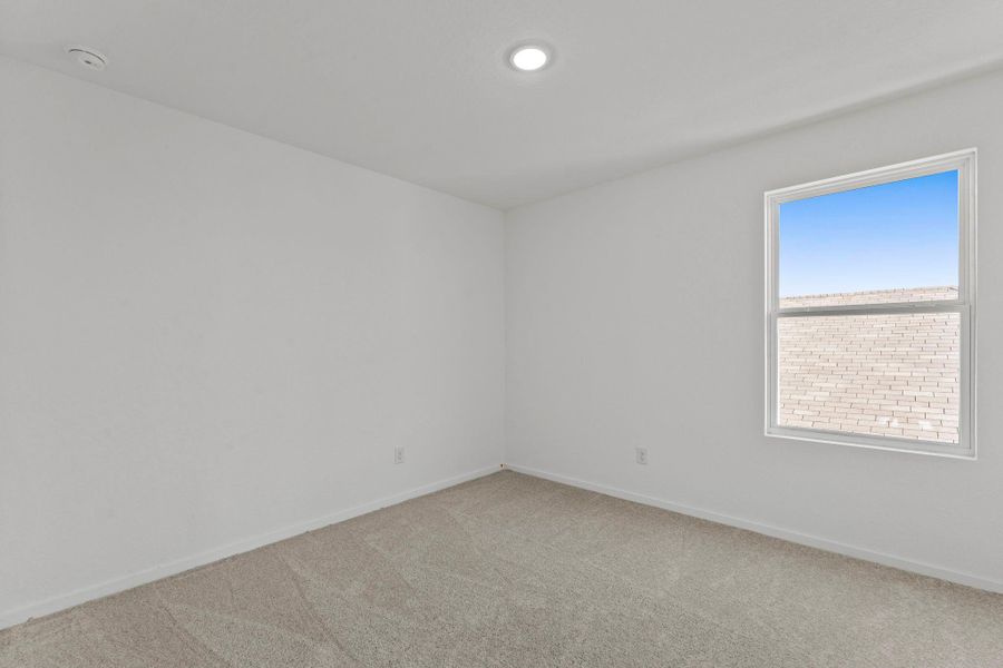 Spacious, unfurnished interior of a new home in Friendship Oaks, Fredericksburg (Image 24).