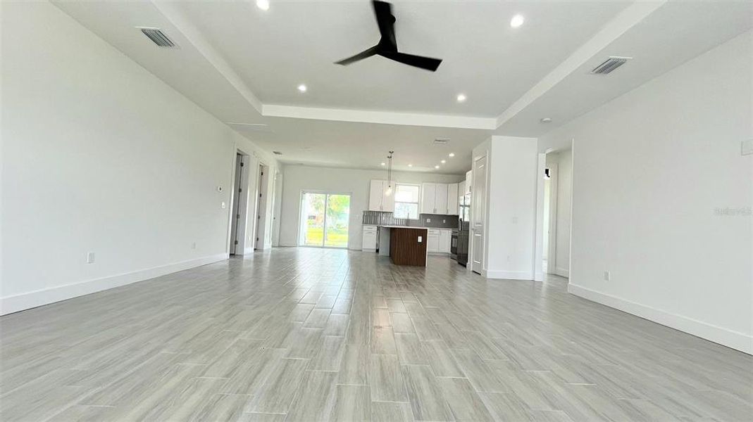 Spacious, unfurnished interior of a new home in , North Port (Image 20).