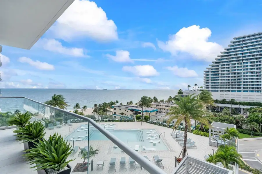 151 N Seabreeze Blvd 602_055