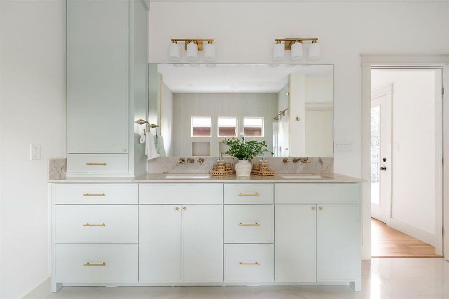 Furnished interior view inside a new home in , Dallas (Image 28).