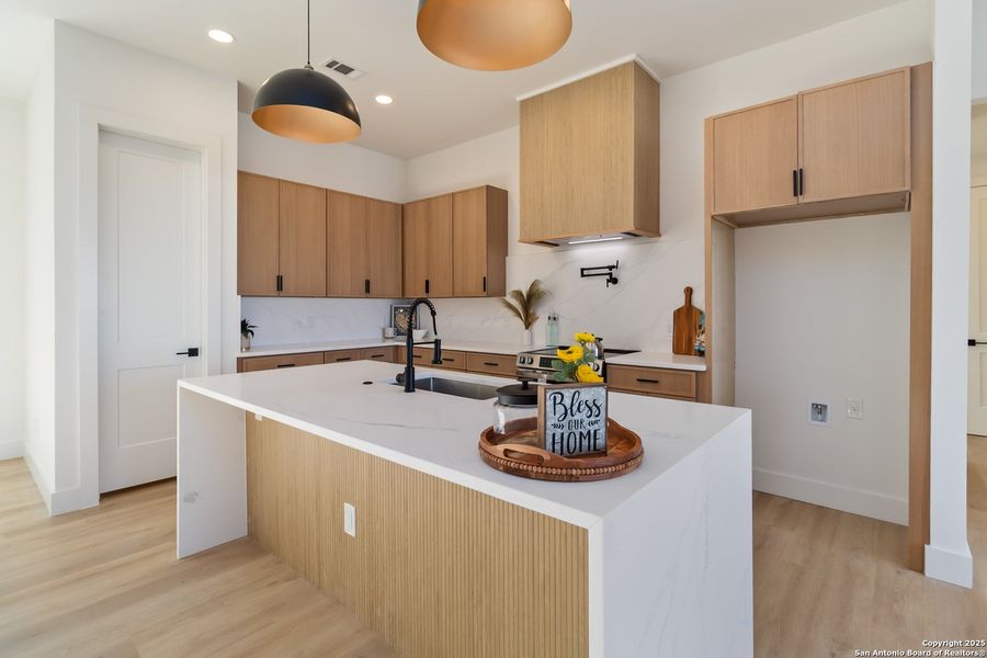 Furnished interior view inside a new home in , Blanco (Image 6).