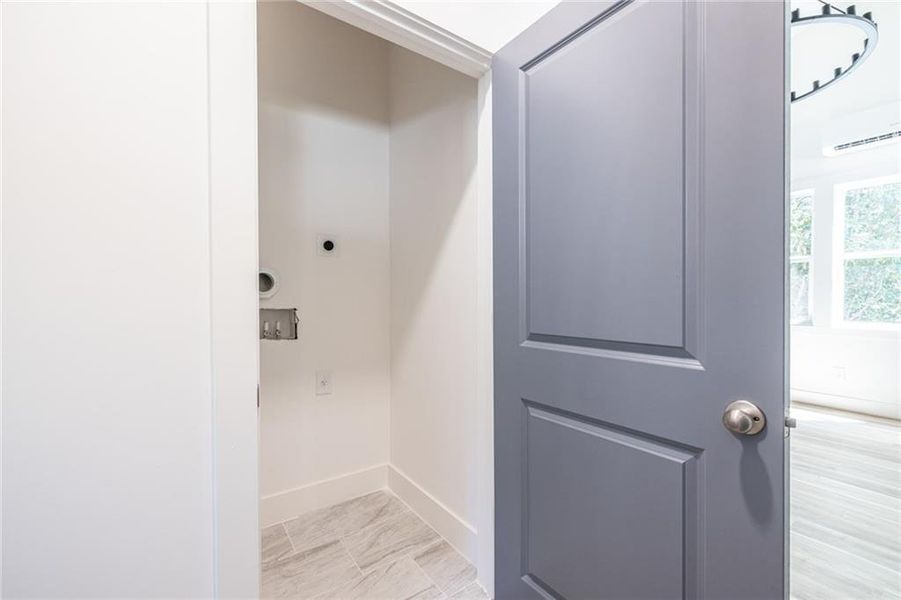 Spacious, unfurnished interior of a new home in , Atlanta (Image 40).