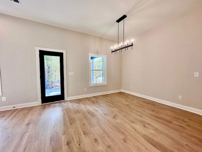 Spacious, unfurnished interior of a new home in Deer Creek, Moreland (Image 16).